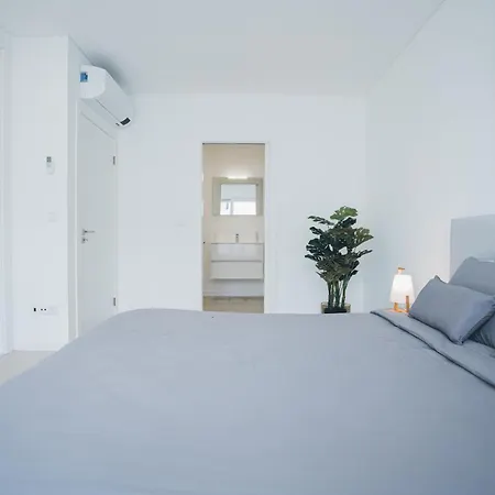 Villa Paradise 2 *